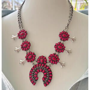 NWT Western Cowgirl Concho Squash Blossom Pink Silver Tone Necklace Earring